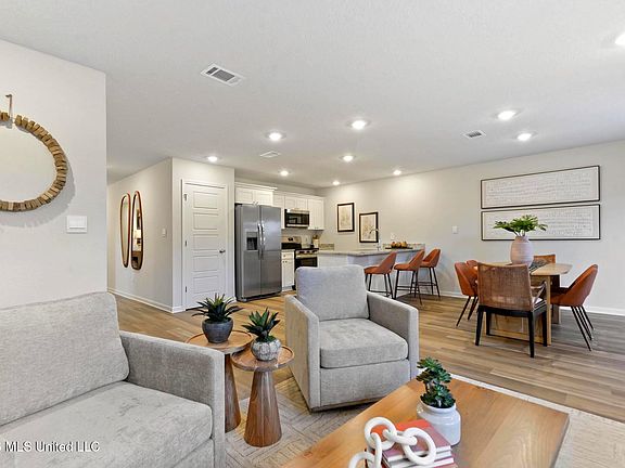 3rd image of 5047 Quail Ridge Dr