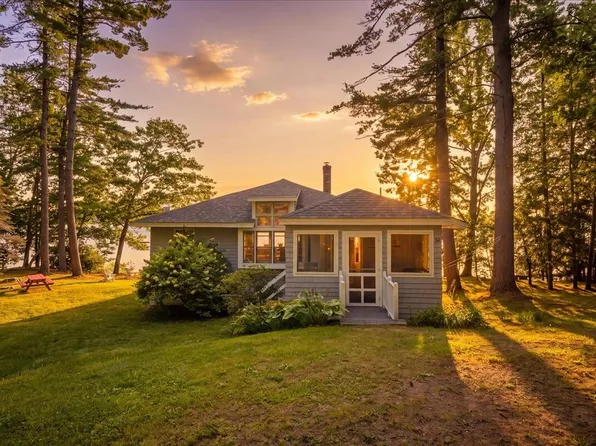 34 N Heritage Woods Lane, Winthrop, ME 04364