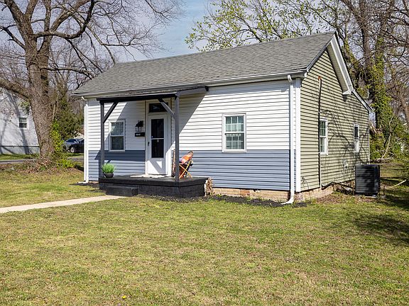 3rd image of 2127 Wright Ave