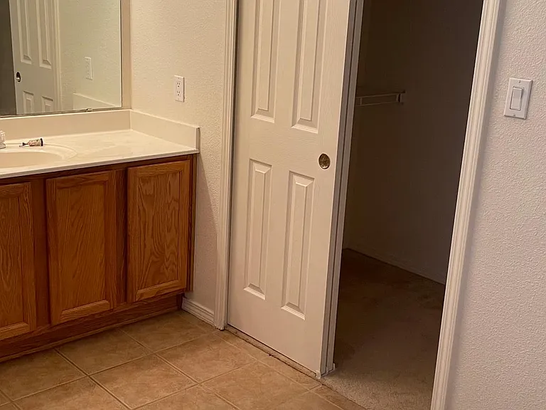 8204 Wolverine Dr NW — Photo 20