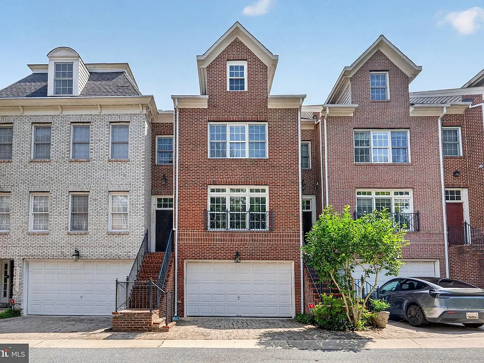 12007 Montrose Park Pl