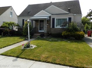 25207 Fortuna St, Roseville, MI 48066