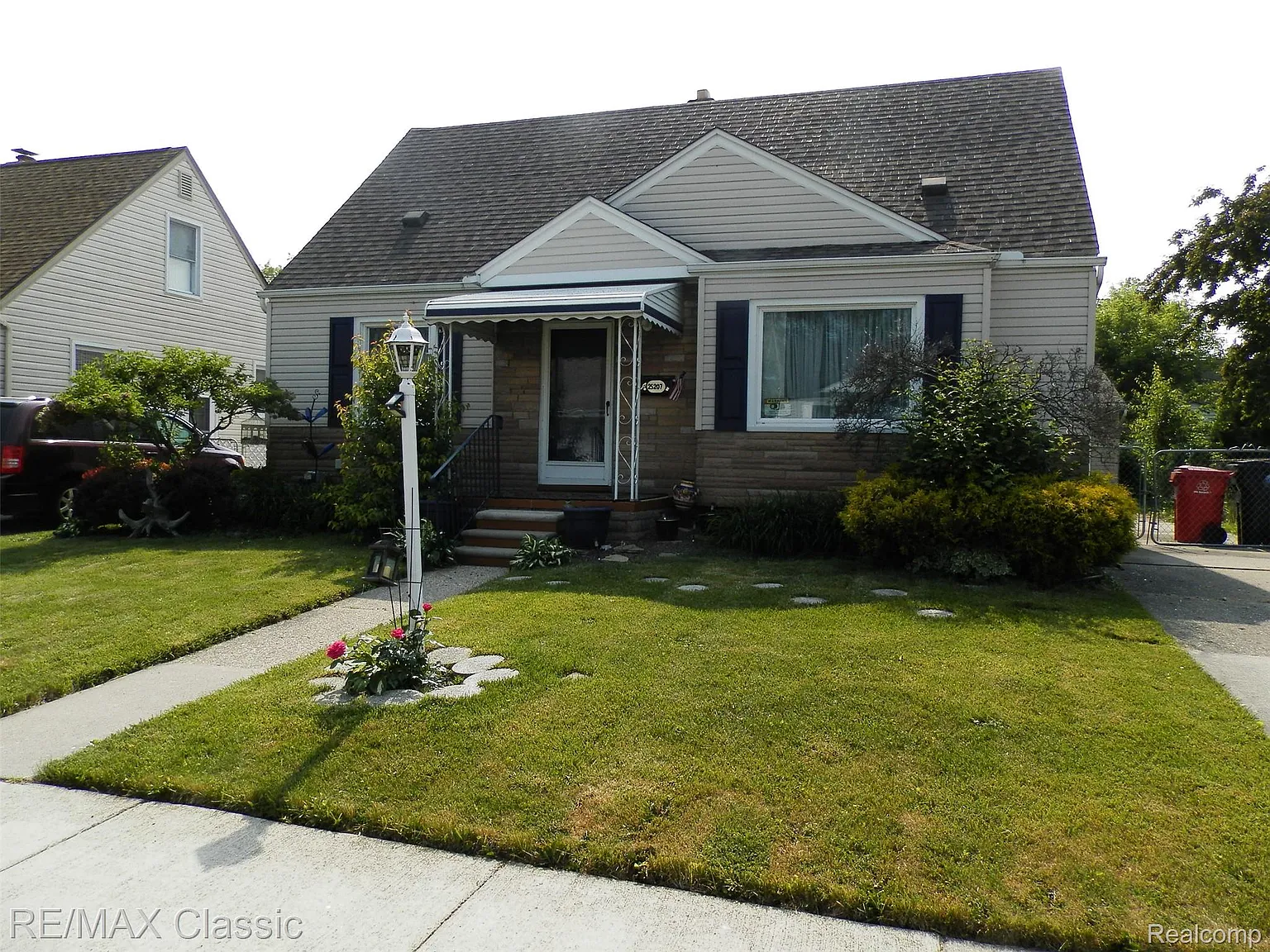 25207 Fortuna St photo 1