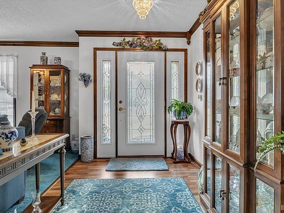 3rd image of 4115 Kuebler Rd