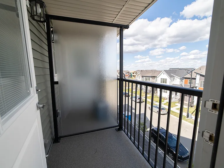 545 Paterson Way SW — Photo 8