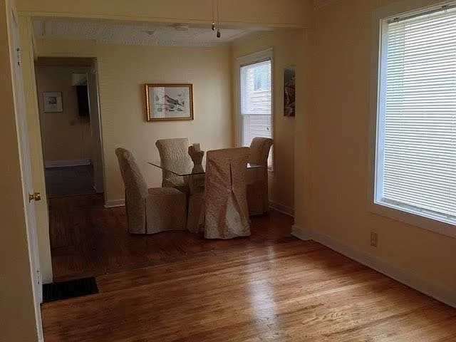 429 Castle St #HOUSE — Photo 5