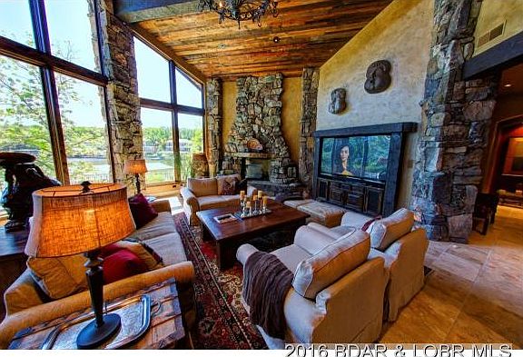 2nd image of 1248 Las Campanas