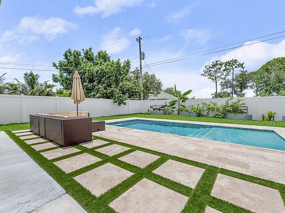 5th image of 1280 SW Kalevala Drive