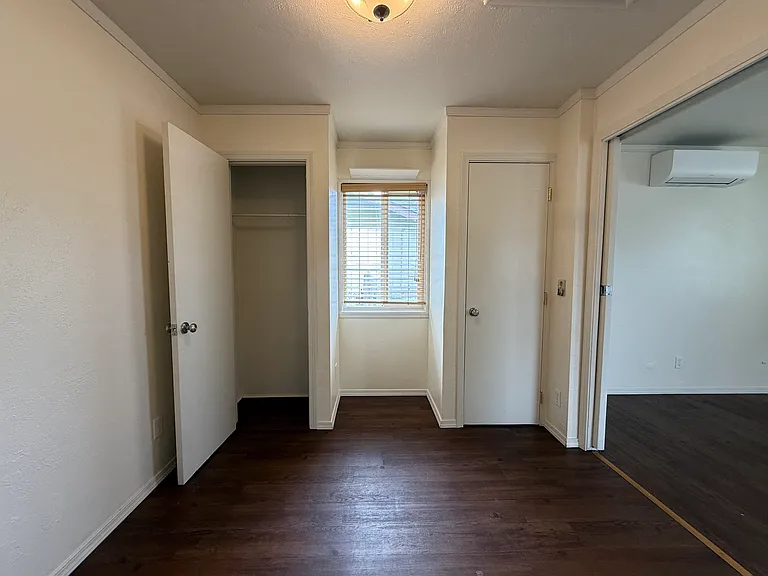 1075 Pacific Ave — Photo 7
