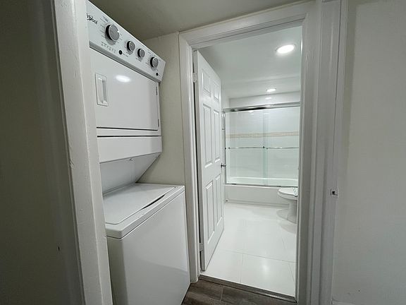 4th image of 19255 NE 10th Ave #216