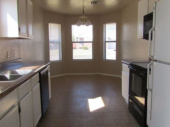 5th image of 4008 SW Sunflower Ln