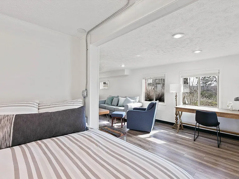 1208 S Elm St #A — Photo 12