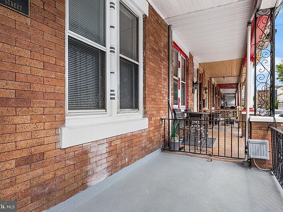4th image of 1241 W Silver St