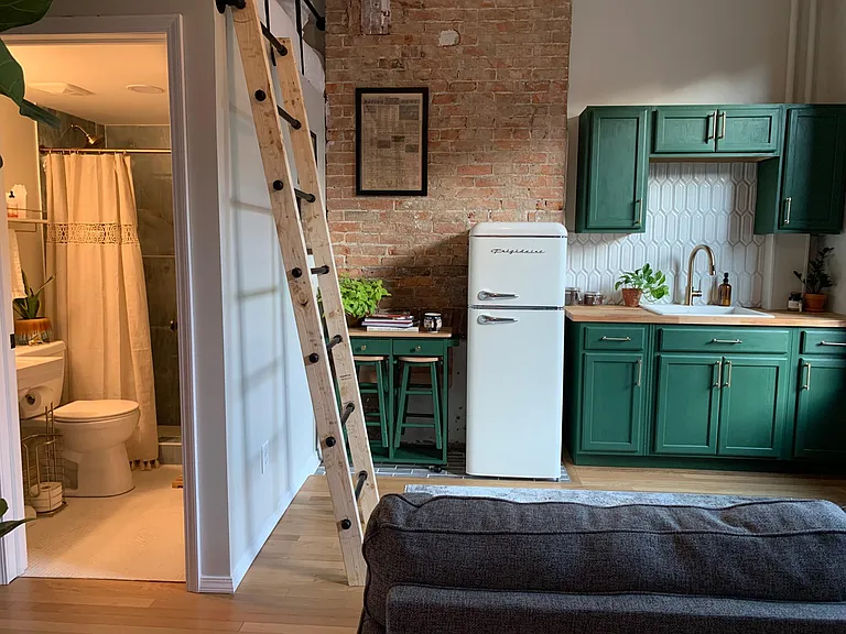815 Greer St #2 — Photo 11