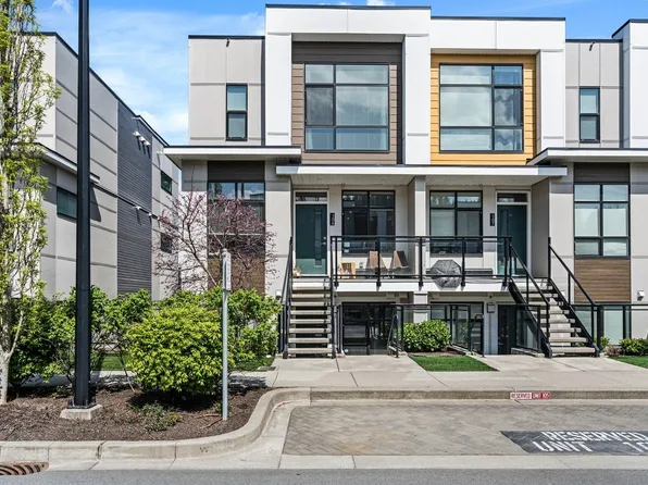 45610 Thomas Rd #106, Chilliwack, BC V2R 3N3