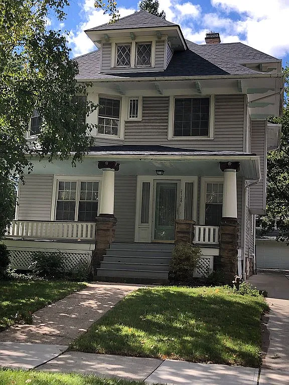 2128 West Blvd photo 1