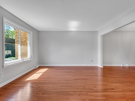 5th image of 6928 Highland Park Dr Unit 6928