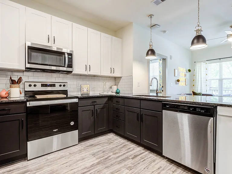 Signature Hartwell Village — Photo 18