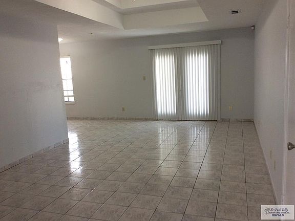 2nd image of 122 W Dominion Dr
