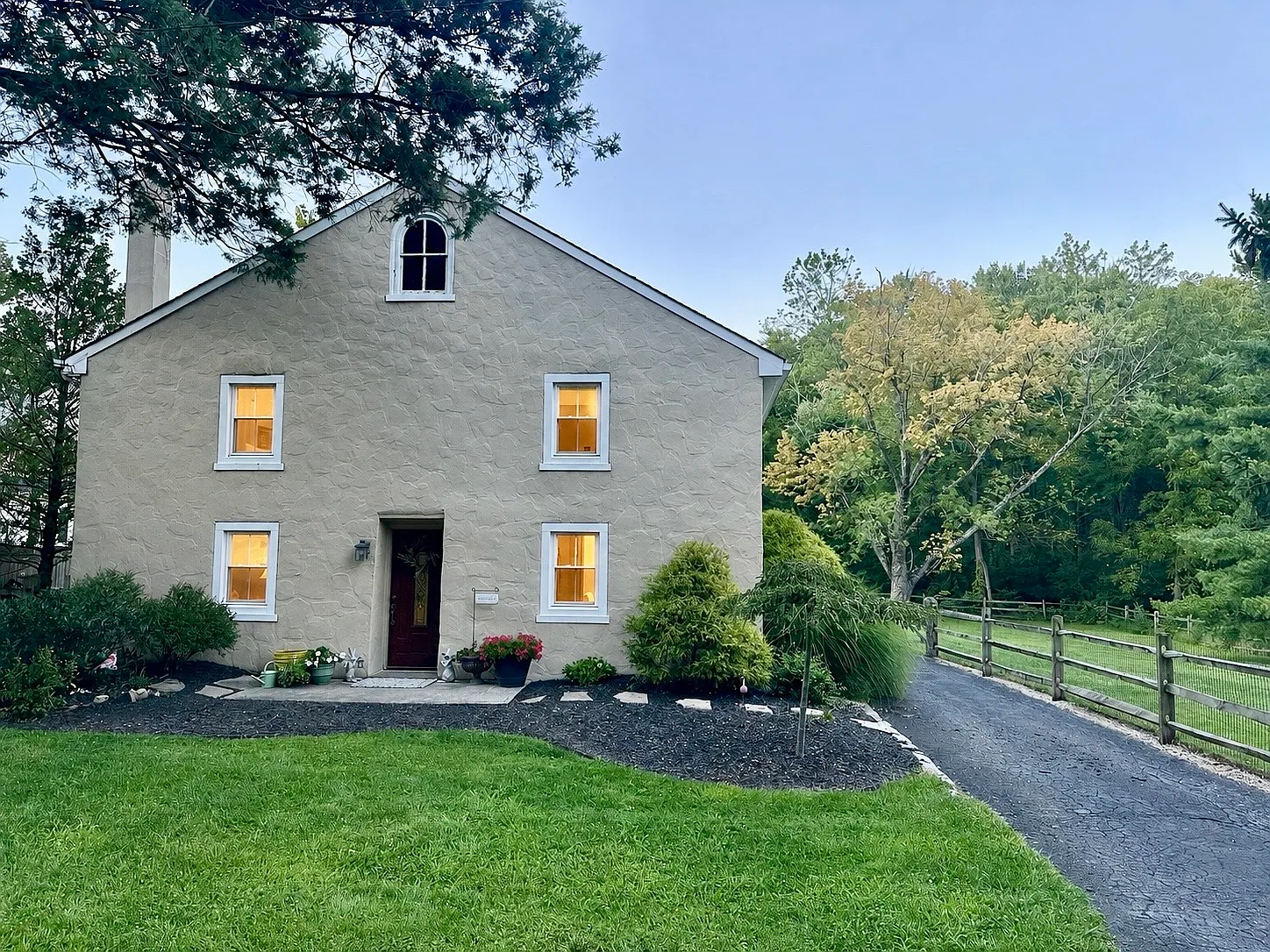 3 bed, 2.5 bath, 2196 sqft, $3,300 — Photo 1
