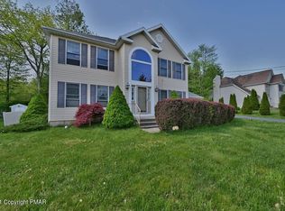 114 Maple Ave, Mount Pocono, PA 18344