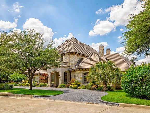 2nd image of 6321 Carrington Dr
