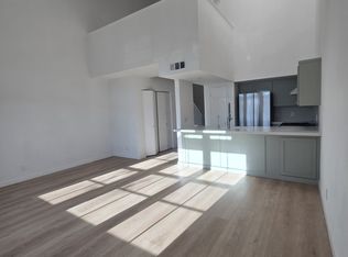 5053 8th St, Carpinteria, CA 93013