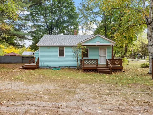 91 Lawndale Avenue, Franklin, NH 03235