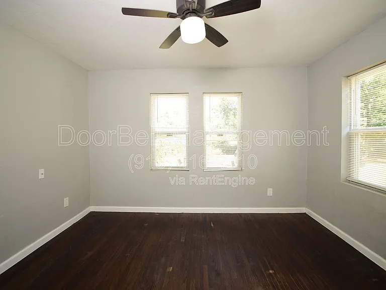 613 E Xyler St — Photo 10