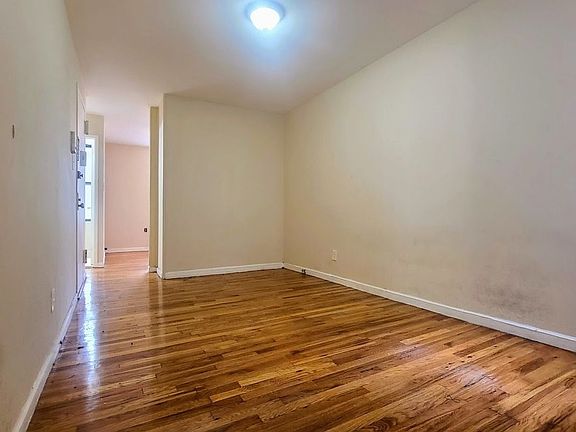 4th image of 41-39 52nd St #5