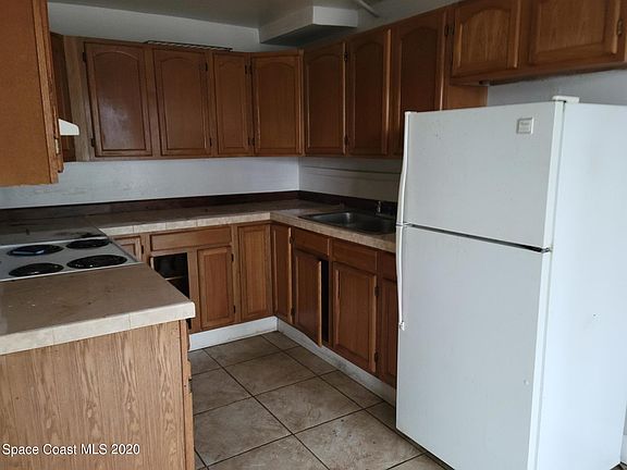 3rd image of 180 Minna Ln APT 318