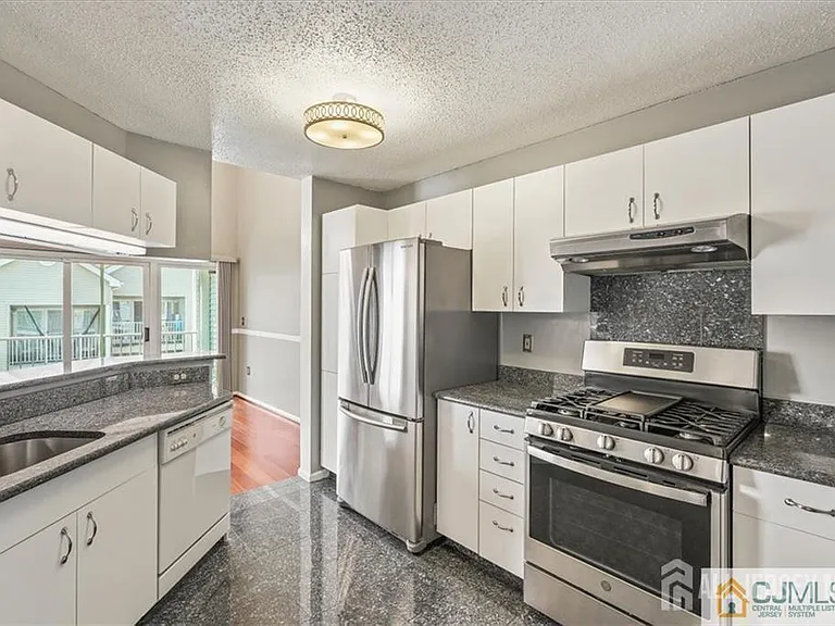 834 Edpas Rd — Photo 9
