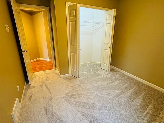 3rd image of 2111 Waverly Pl N APT 201