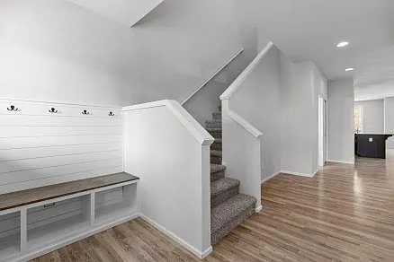 5 bed, 2737 sqft, $3,295 — Photo 2
