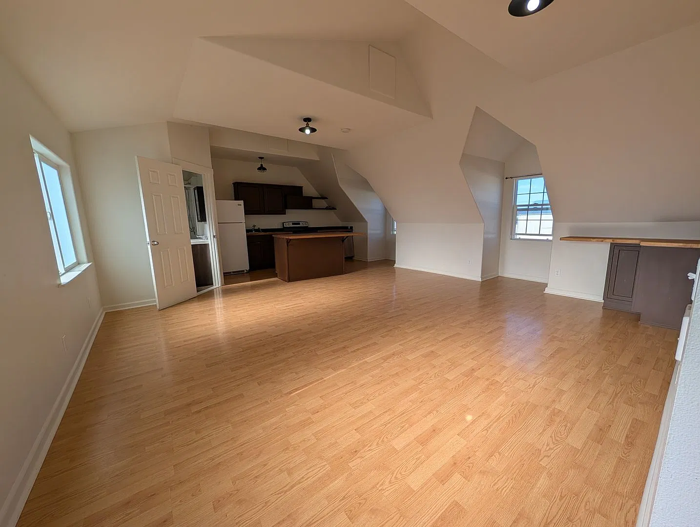 17118 Brunswick Street — Photo 3