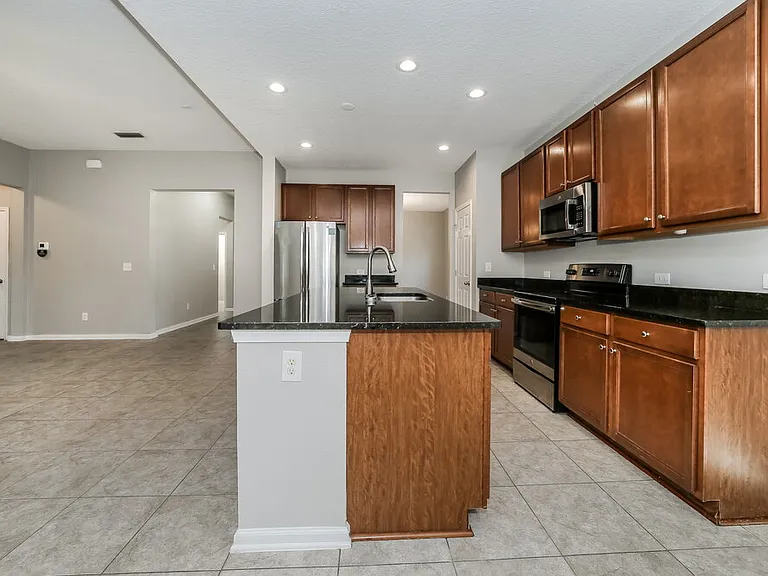1606 Creek Point Blvd — Photo 7