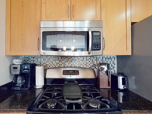 5th image of 1200 N Garfield St APT 217