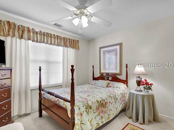 4th image of 6 Broughton Ct