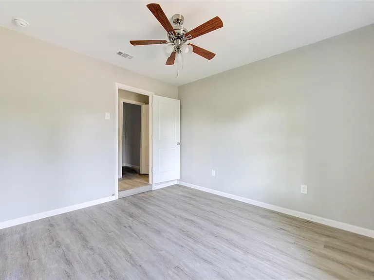 3304 Washington St — Photo 10