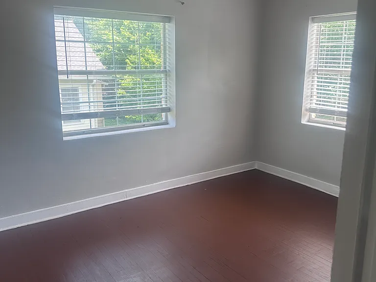 700 Belmont Ave #4 — Photo 6