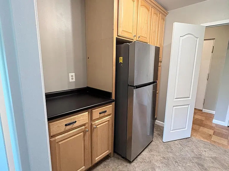 6001 Arlington Blvd #504 — Photo 6
