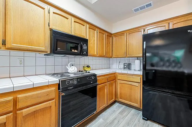 7587 N Spalding Ave — Photo 20