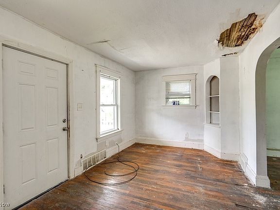 5th image of 3375 E 145th St