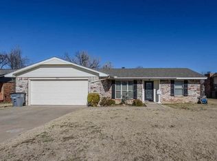 6107 NW Cheyenne Ave, Lawton, OK 73505