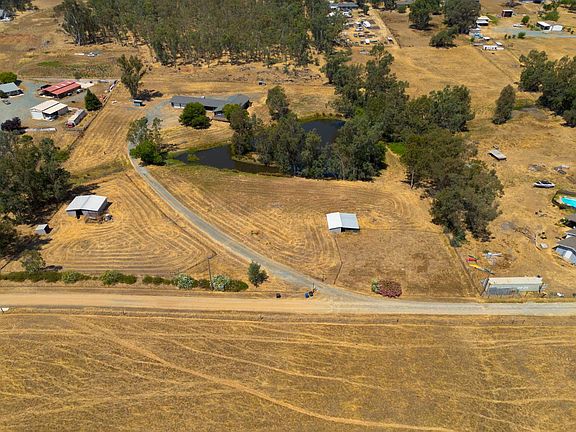 3rd image of 13906 Clay East Rd