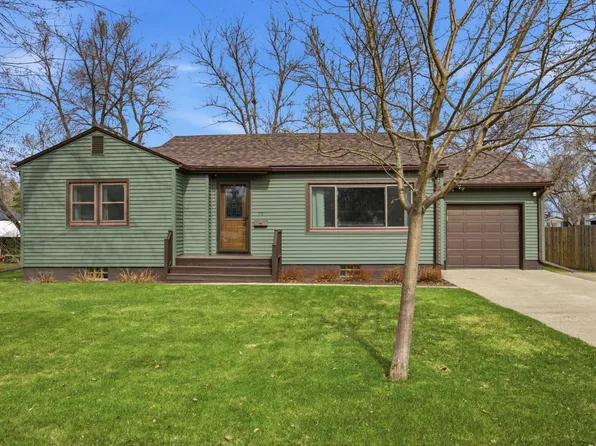 218 10th Ave, Enderlin, ND 58027