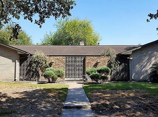 9003 Prichett Dr, Houston, TX 77096