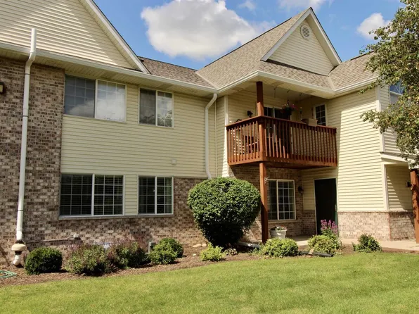 2107 Broken Hill Road #7, Waukesha, WI 53188