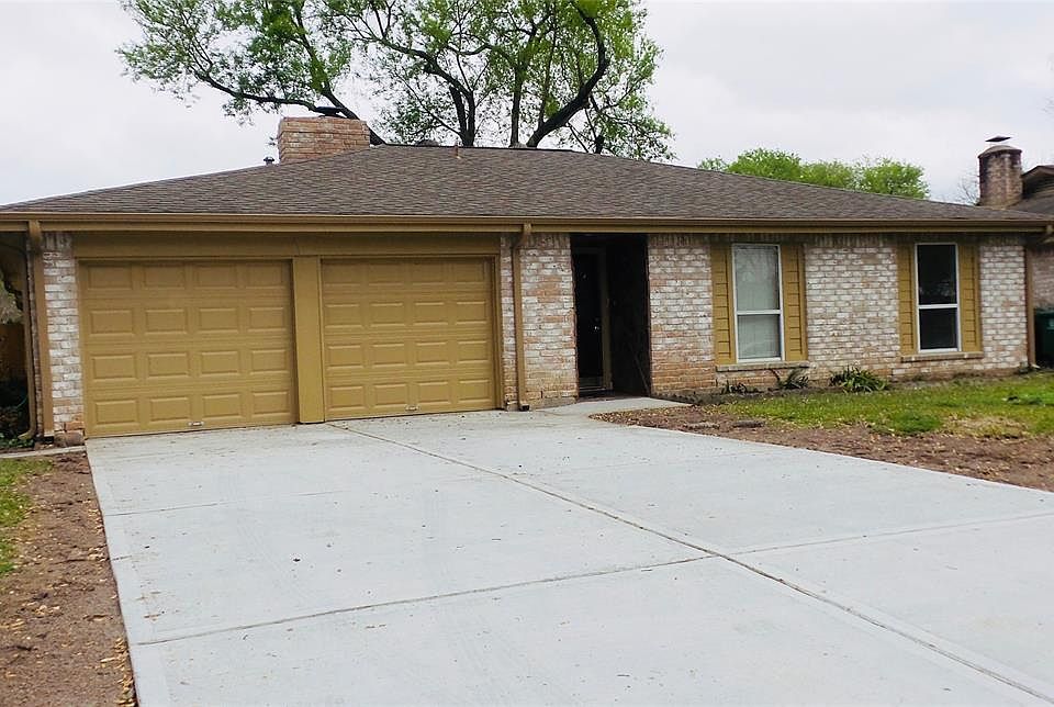 1st image of 6231 S Briar Knoll Dr