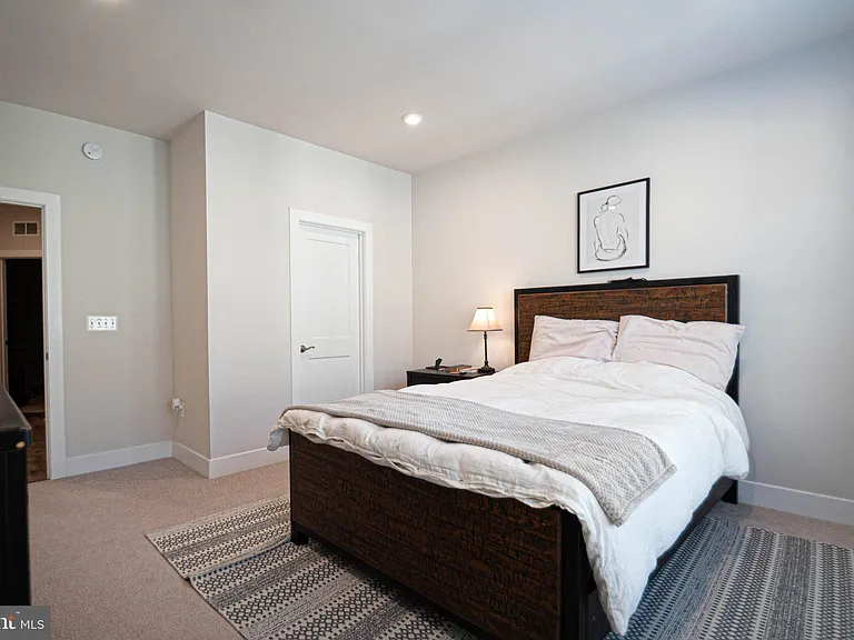 2453 Liberty Loop — Photo 4